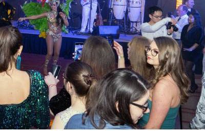 BAND & DANCERS