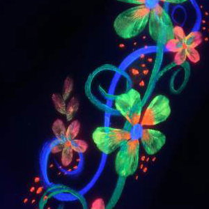 Blacklight_UV_Face_Paint