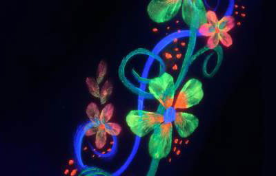 Blacklight_UV_Face_Paint