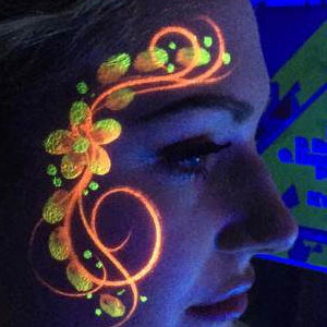 UV_ Flower_Face_Paint