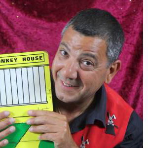 Voted One Of The UK's Favourite Entertainers Surrey Magician Theo-001