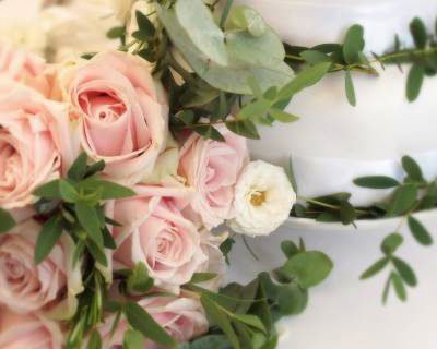 Cake & Bouquet