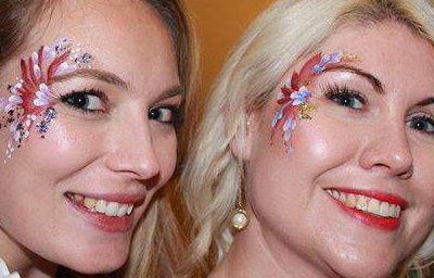 Add some glitz and glamour to your event. It's not just for the kids!