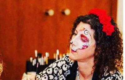 Halloween face painter