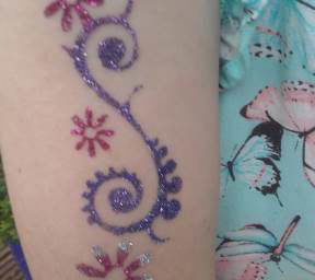 Glitter tattoo spiral