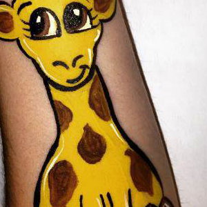 Cute Giraffe Arm Painting
