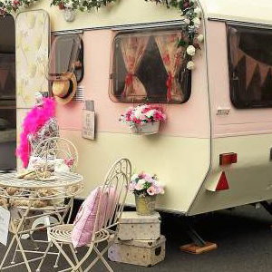 Dolly the Vintage Caravan Photo Booth