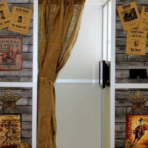 The stunning Wild West Saloon Bar Booth