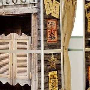 The stunning Wild West Saloon Bar Booth