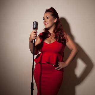 Holly jayne pic small 1