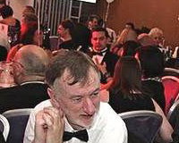 3529412-fast_112_596_398