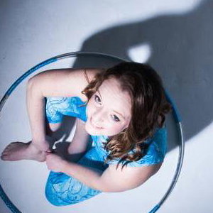 Lisa Truscott hula hoop