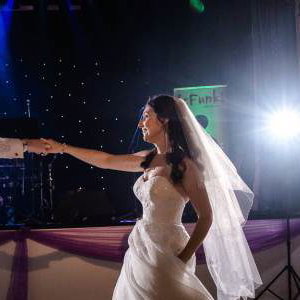 bowdon-rooms-wedding-firstdance