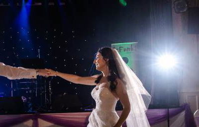 bowdon-rooms-wedding-firstdance