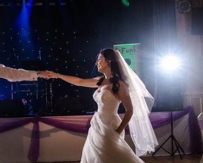 bowdon-rooms-wedding-firstdance