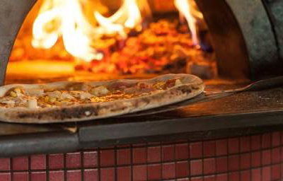 mobile-pizza-oven-for-weddings