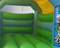 jungle-bouncy-castle-and-ball-pit