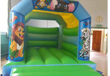 jungle-bouncy-castle-and-ball-pit
