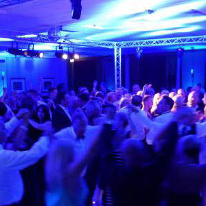 crowd-3