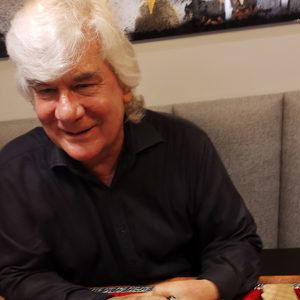 Tv tarot reader for hire UK EU