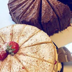 Large Sharing Cakes