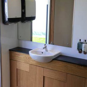 Luxury 3plus1 - Ladies toilets (3)