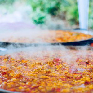 Mobile paella catering 