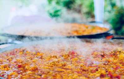 Mobile paella catering 