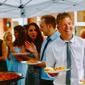 Mobile paella catering for weddings 