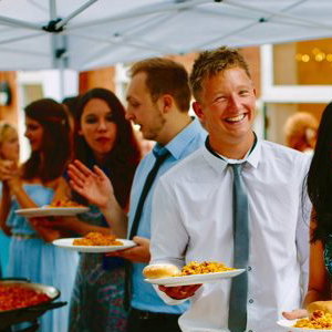 Mobile paella catering for weddings 