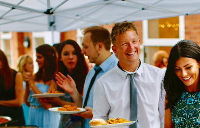 Mobile paella catering for weddings 