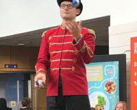 Stilts circus 2