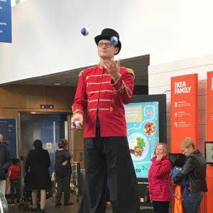 Stilts circus 2