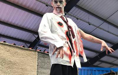 Stilts halloween 1