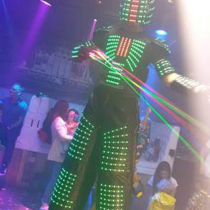 Giganta-tron 6