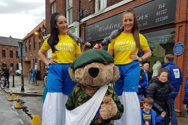 Tour De Yorkshire Stiltwalkers