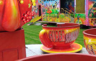 CARNIVAL FUN FAIRS T CUPS