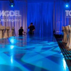 StudioTak-CatWalk-Floor-1030x687