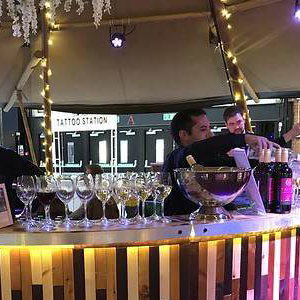 Rustic round bar_showcase