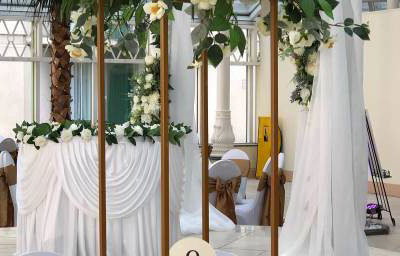 gold metal centrepiece