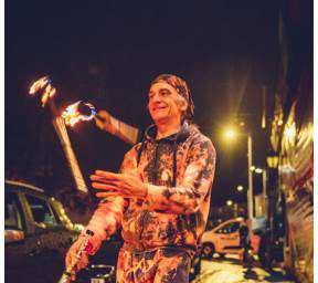 Fire-Juggler--at-Pepes-Piri-Piri-Paisley
