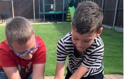Hold the Worlds largest species of millipede!