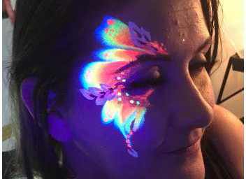 UV painting for adults at an evening corporate event
