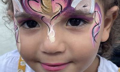 Maria Paints & Sparkle