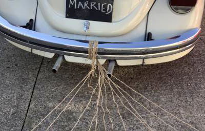 JUST MARRIED GETAWAY CAR
