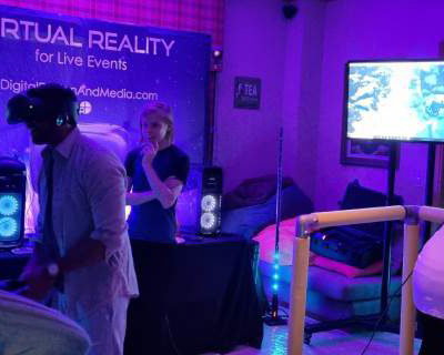 Hosted VR