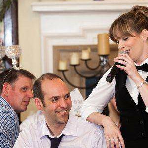 Sing Out Waitresses & Waiters Surprise Singing Show - photo 3