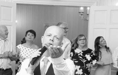 Sing Out Waitresses & Waiters Surprise Singing Show - photo 7