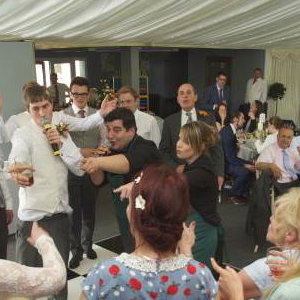 Sing Out Waitresses & Waiters Surprise Singing Show - photo 5