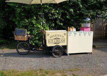 DERBYSHIRE ICE CREAM BIKE FUN FOOD CART.jpg